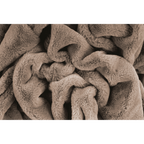 Weiche beige Kuscheldecke aus Fleece in sanften Falten – Lalee Heaven Wohndecke in Taupe