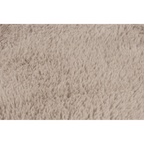 Nahaufnahme Lalee Heaven Decke in Beige – weiche, flauschige Fleece-Textur in warmen Sandtönen