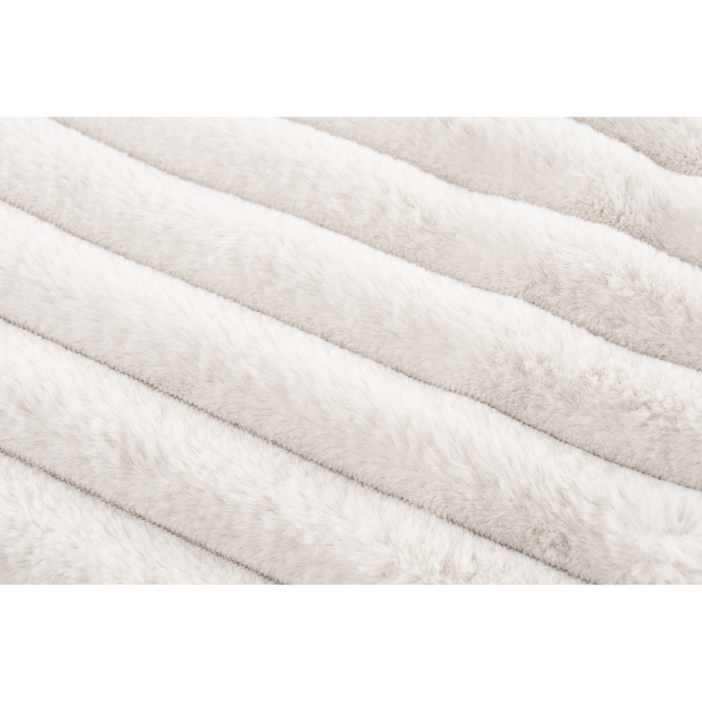 Couverture douce et moelleuse couleur ivoire