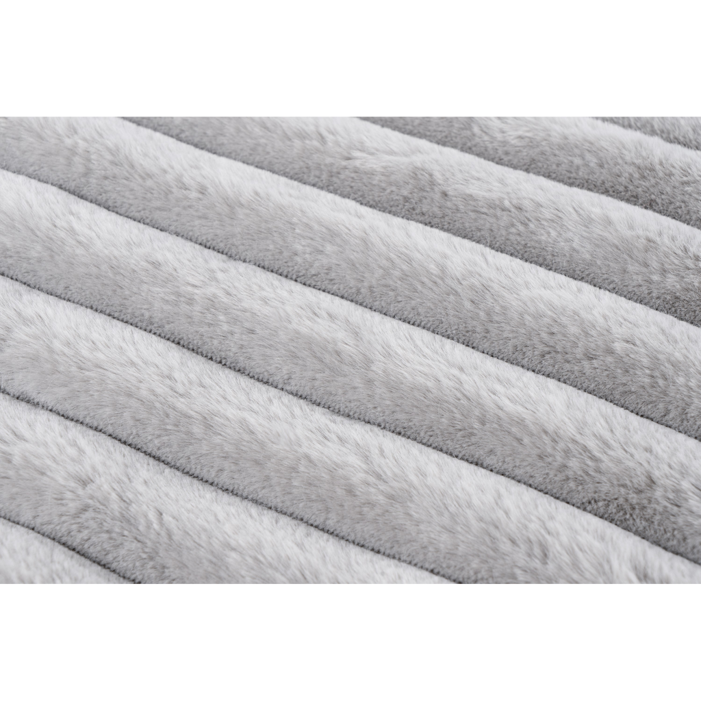 Couverture douce et moelleuse argentée