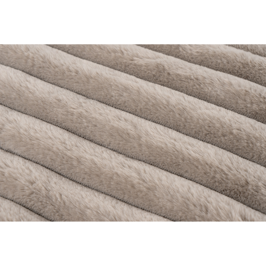 Couverture douce et moelleuse couleur taupe