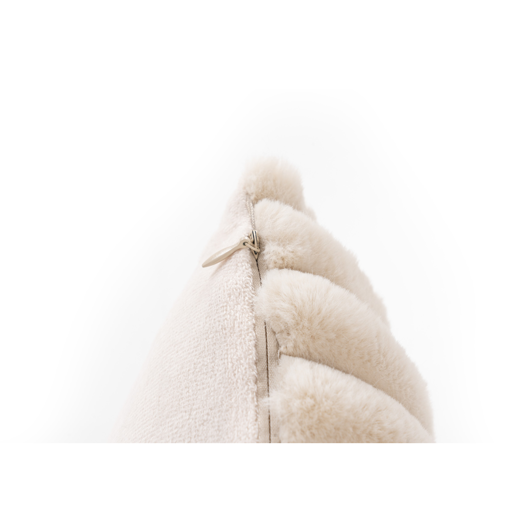 Coussin décoratif moelleux, beige