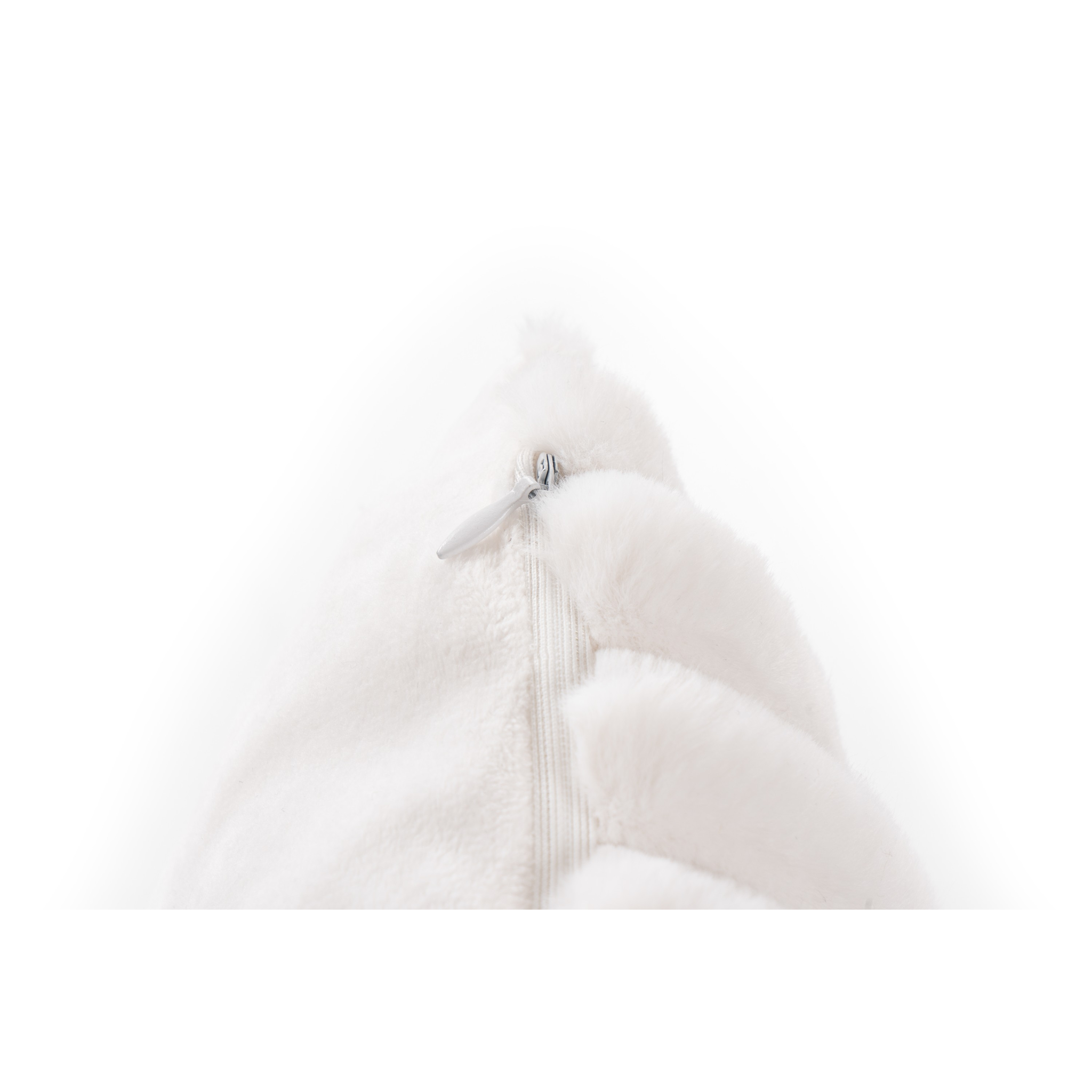 Coussin décoratif en peluche ivoire