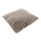 Lalee Plush Kissen in Grau-Beige mit Ripp-Struktur und weichem Kunstfell-Bezug