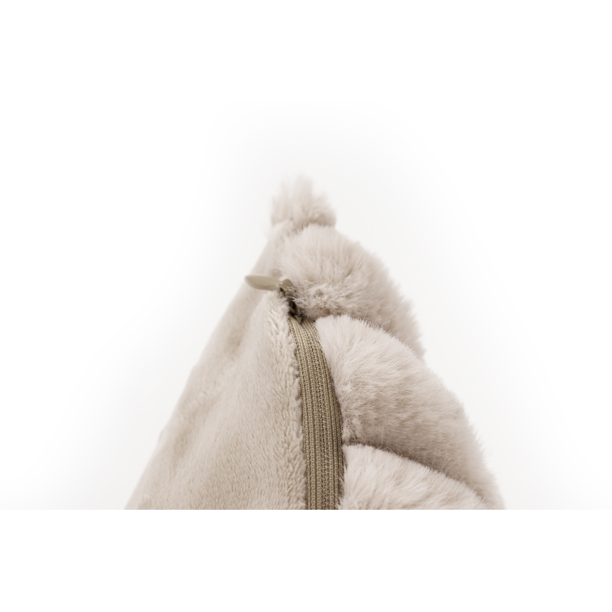 Coussin décoratif en peluche taupe