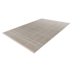 Lalee Elif Teppich in Beige-Grau mit geometrischem Linienmuster, moderner Kurzflor-Teppich in Schrägansicht