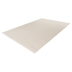 Lalee Elif Teppich in Creme-Beige mit geschwungenen Wellenlinien-Muster, modernes minimalistisches Design