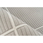 Lalee Elif Teppich in Hellgrau mit elegantem Reliefmuster und weichen Rippen – Detailaufnahme der Textur