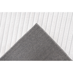 Lalee Plush Teppich in Weiss mit grauen Streifen, Rückseite mit grauem Textilrücken sichtbar
