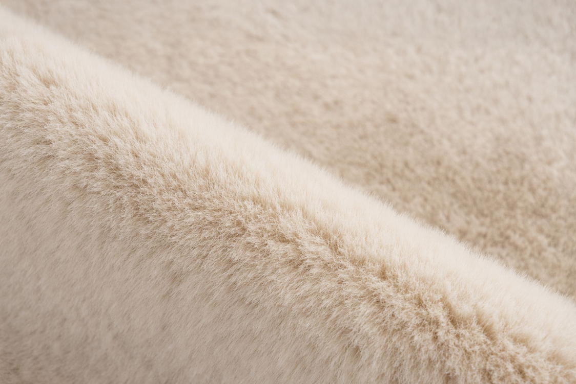 Fausse fourrure beige douillette