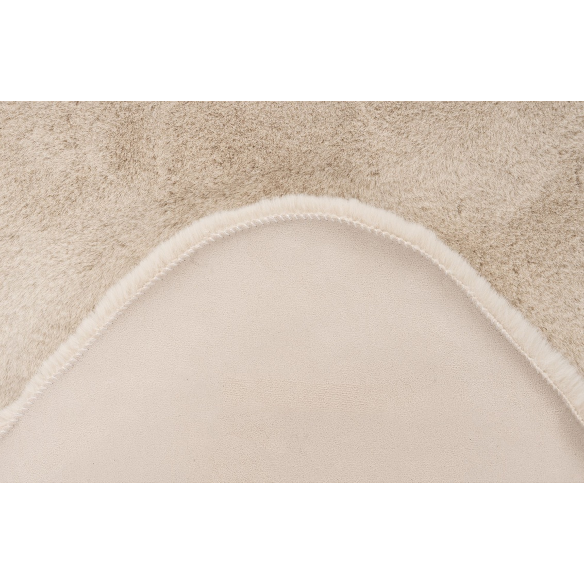 Fausse fourrure beige douillette