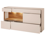 Tessin Sideboard in Cashmere mit offenen Schubladen und beleuchtetem Eichenholz-Mittelfach