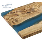 Zassenhaus Servierbrett aus Olivenholz mit blauem Epoxidharz-Fluss, handgefertigt, Unikat