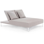 Bizzotto Doppelliege Viper in Hellgrau mit weißen Metallbeinen und zwei Rückenkissen, moderne Outdoor-Loungeliege