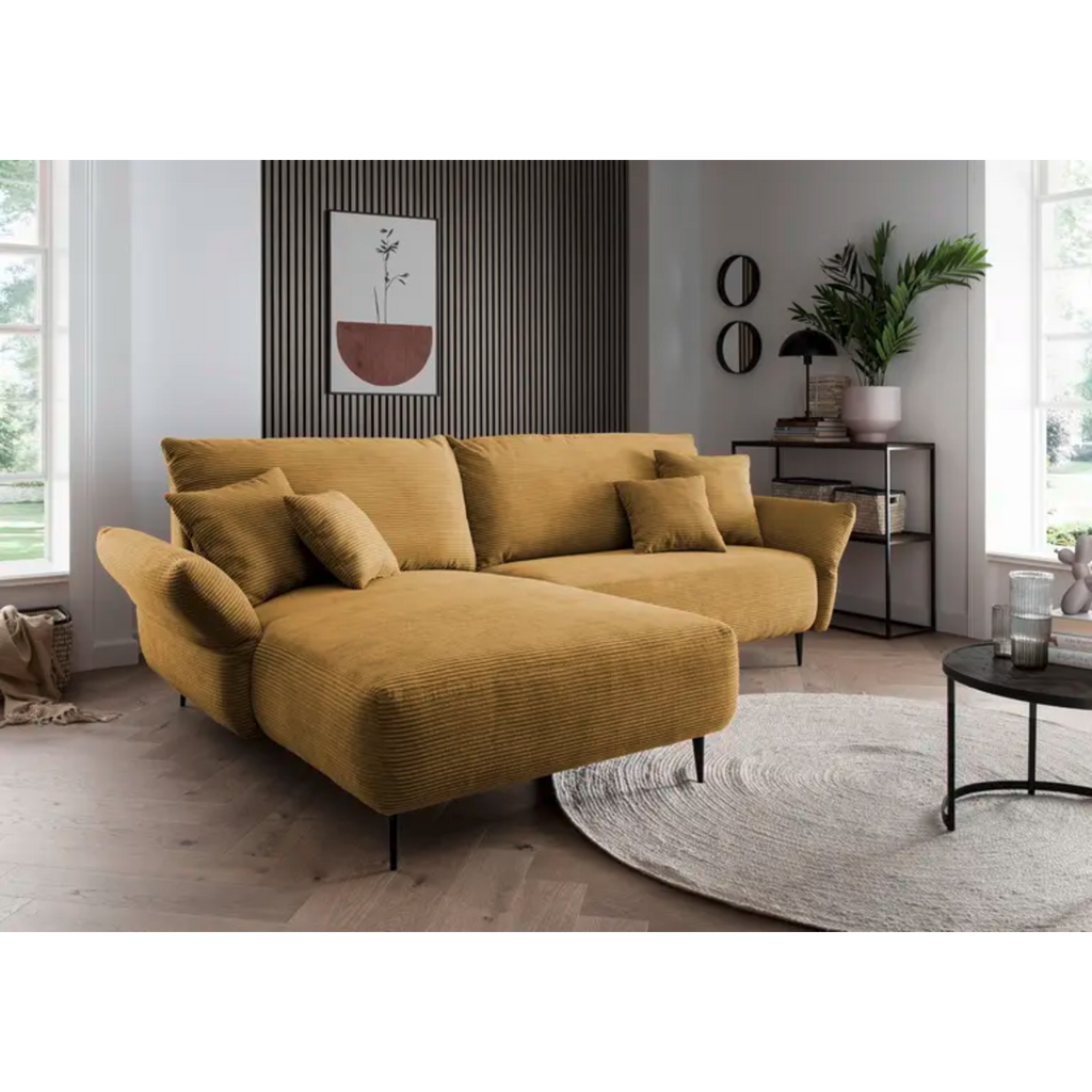 Kuschlige Eckpolstergruppe in Cord gold