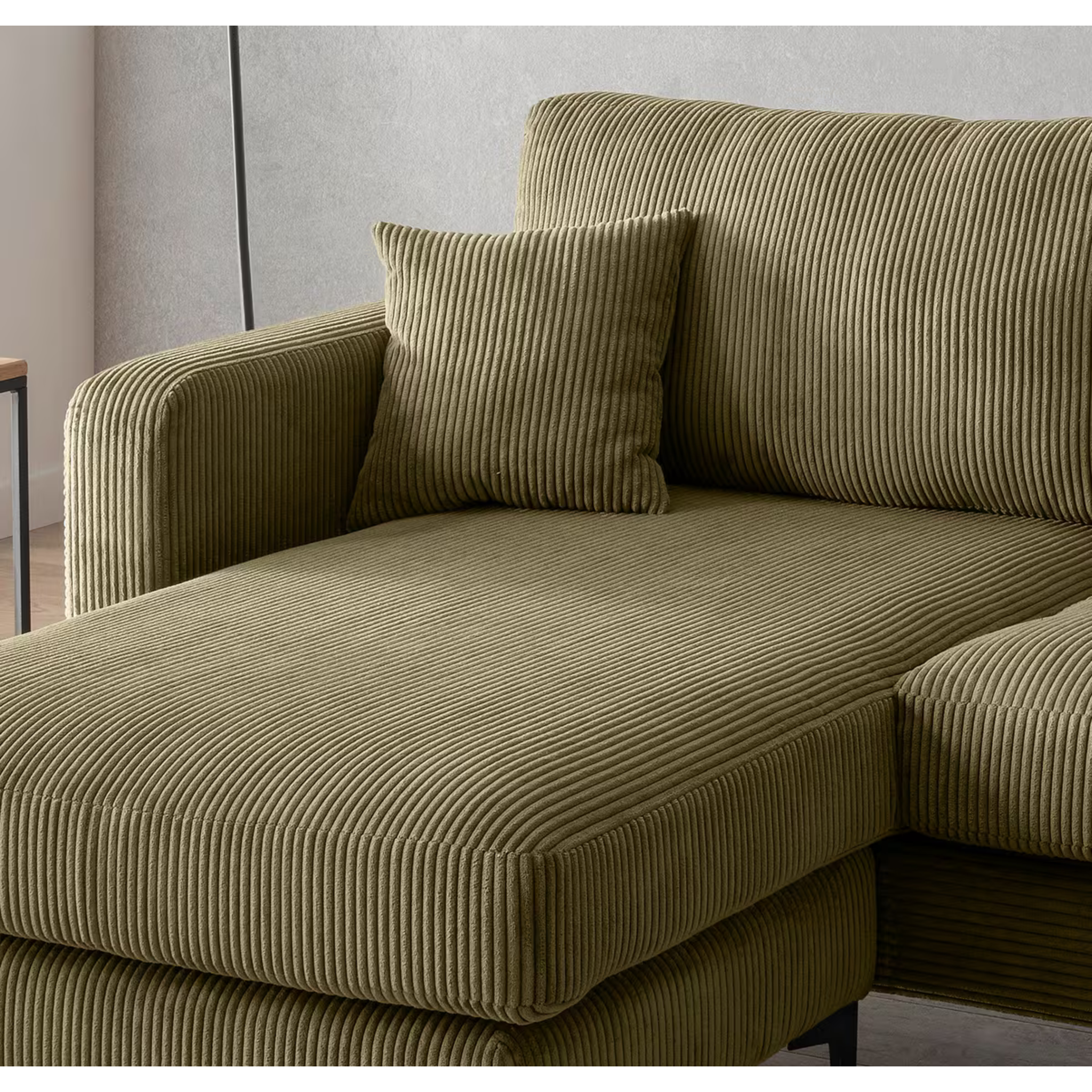 Canapé d'angle Eliza en velours côtelé vert olive