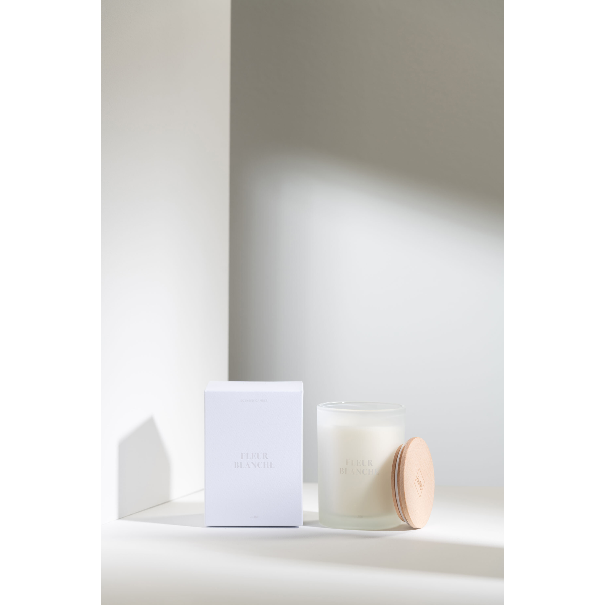Bougie parfumée Fleur Blanche, 38 heures, 12,5 cm