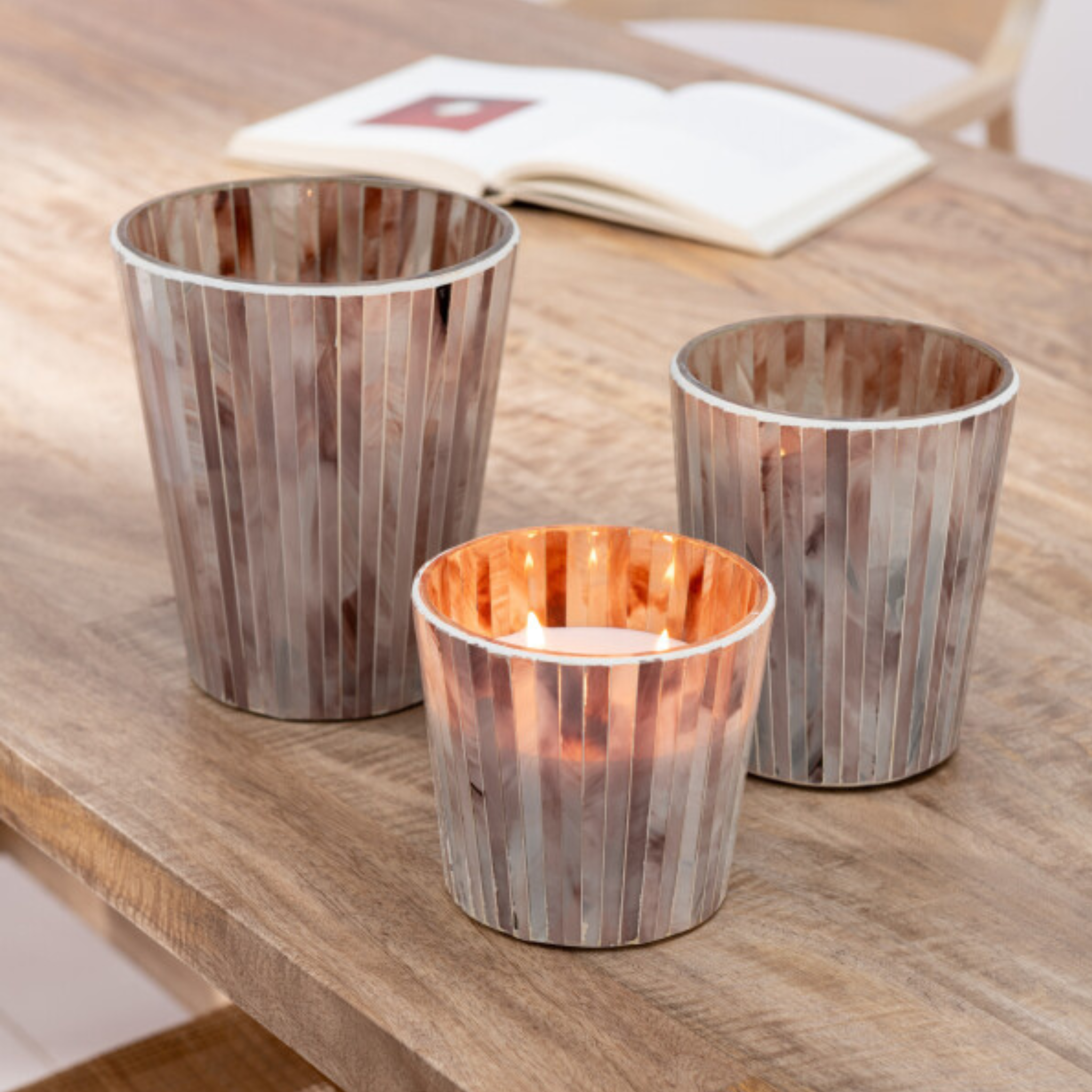 Bougie parfumée Noa Tender Rose, grand format 18,5 cm