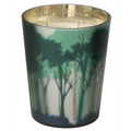Jolipa NOA Duftkerze Grün 17cm – Glas mit Waldmotiv und goldenem Innenrand, 3 Dochte