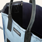 Hulken Medium Tasche in Hellblau - Praktische Handtasche mit geräumigen Fächern und strapazierfähigem Material