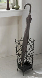 HAKU Möbel Schirmständer aus Metall in Schwarz 21 x 21 x 47 cm
