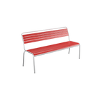 Moderne Gartenbank aus Aluminium mit roten Kunststoffleisten, pflegeleicht und wetterbeständig.