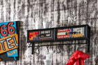 HAKU Möbel Wandgarderobe aus Metall Motiv Schriftzug in Schwarz 77 x 24 x 34 cm