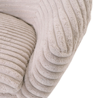 Detailaufnahme Gutmann Sessel Tiptoe in Cord Natur – geschwungene Armlehne mit weichem Cordbezug