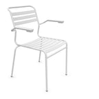 Schaffner Säntis Lattenstuhl mit Armlehne in Weiß – moderner Gartenstuhl aus Aluminium