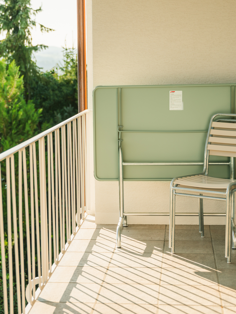 Schaffner Metalltisch Rigi 140x80cm - moderner Gartentisch für Balkon und Terrasse