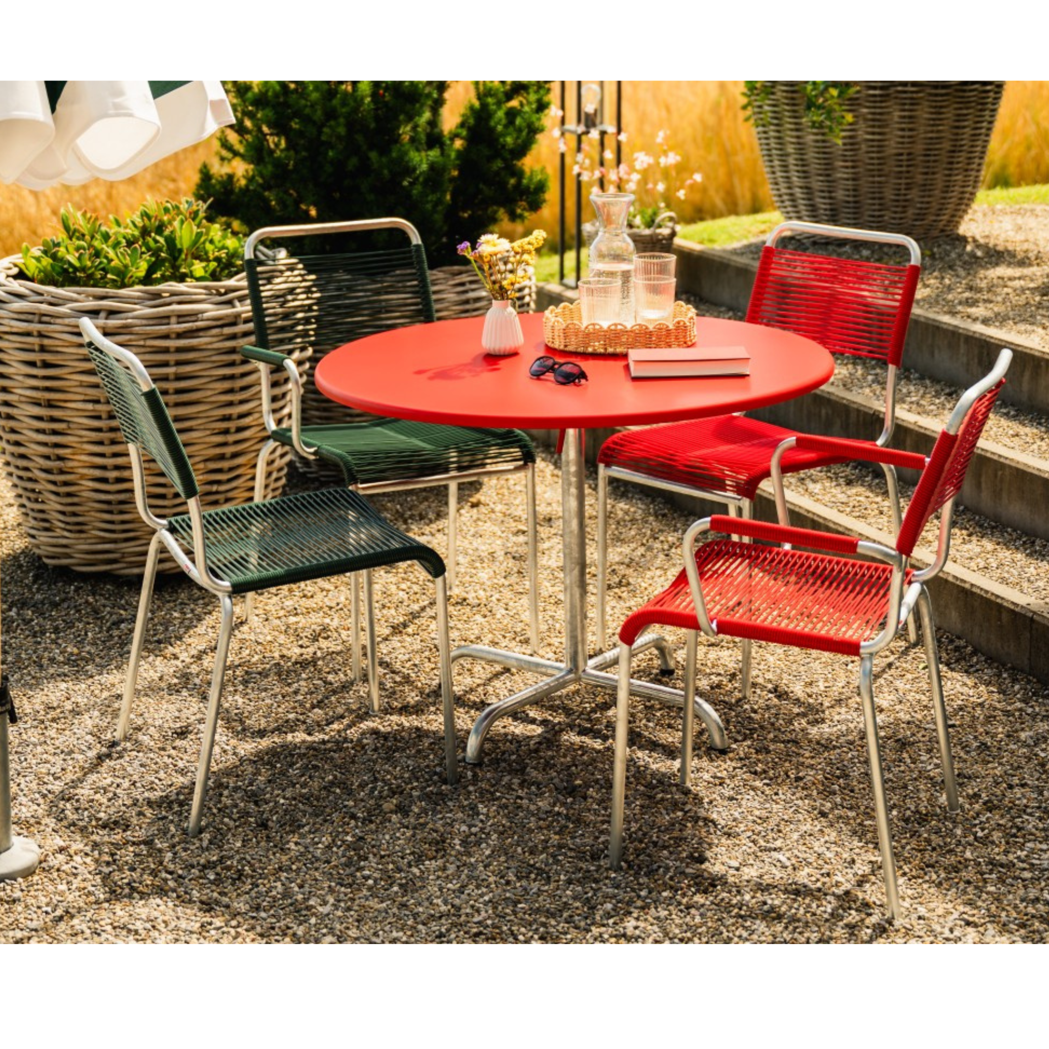 Schaffner Rigi Stuhl Spaghetti in Tannengrün - moderner Gartenstuhl für Ihre Terrasse