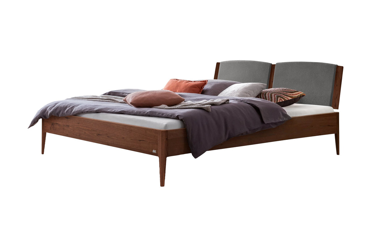 Hasena Pistoia Bett mit Polsterkopfteil – 140 x 200 cm, 20 cm, Nussbaum, geölt