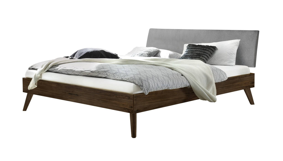 Hasena Pesaro Bett mit Polsterkopfteil – 90 x 200 cm, Fusshöhe 20 cm, Nussbaum, geölt, Pace light grey