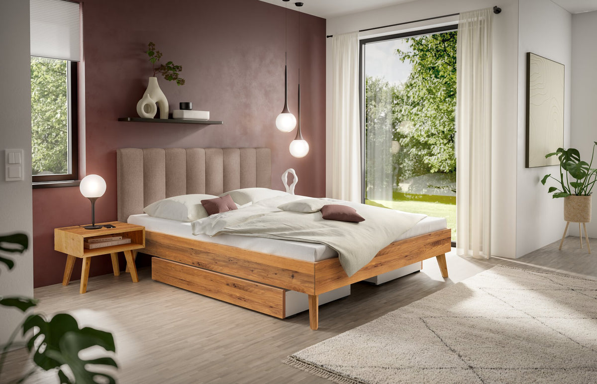 Hasena Taliana Massivholzbett mit Polsterkopfteil – 140 x 200 cm, Fusshöhe 25 cm, Wildeiche natur, geölt, Pace sand