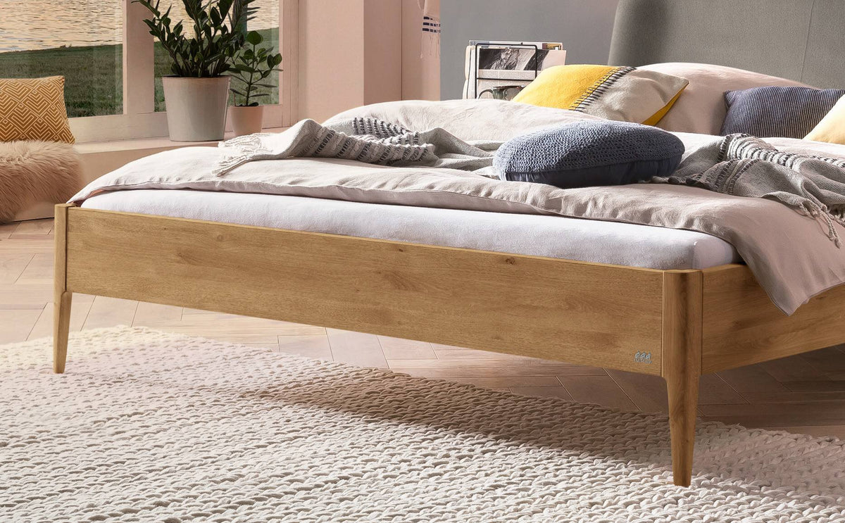 Hasena Pienza Bett mit Polsterkopfteil – 160 x 200 cm, 25 cm, Wildeiche natur, geölt