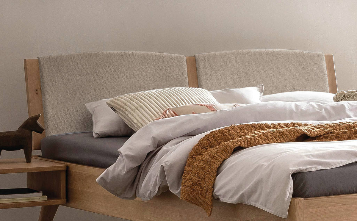 Hasena Fabro Bett mit Polsterkopfteil – 160 x 200 cm, Fusshöhe 25 cm, MDF weiss deckend, lackiert, 840-Pace light grey