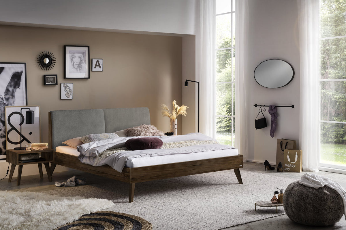 Hasena Simone Bett mit Polsterkopfteil – 140 x 200 cm, Fusshöhe 25 cm, Nussbaum, geölt, Monet steel