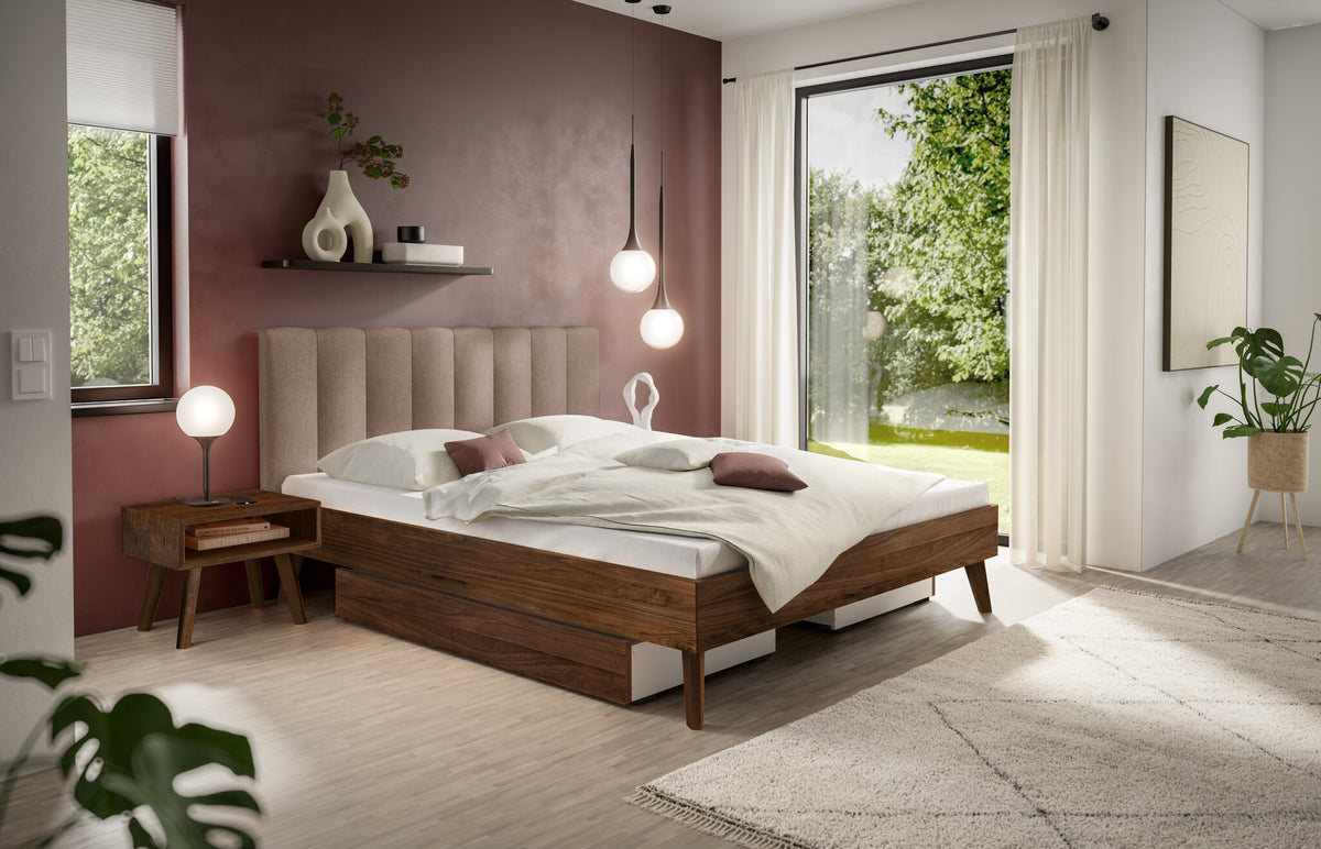 Hasena Taliana Massivholzbett mit Polsterkopfteil – 140 x 200 cm, Fusshöhe 25 cm, Nussbaum, geölt, Pace sand