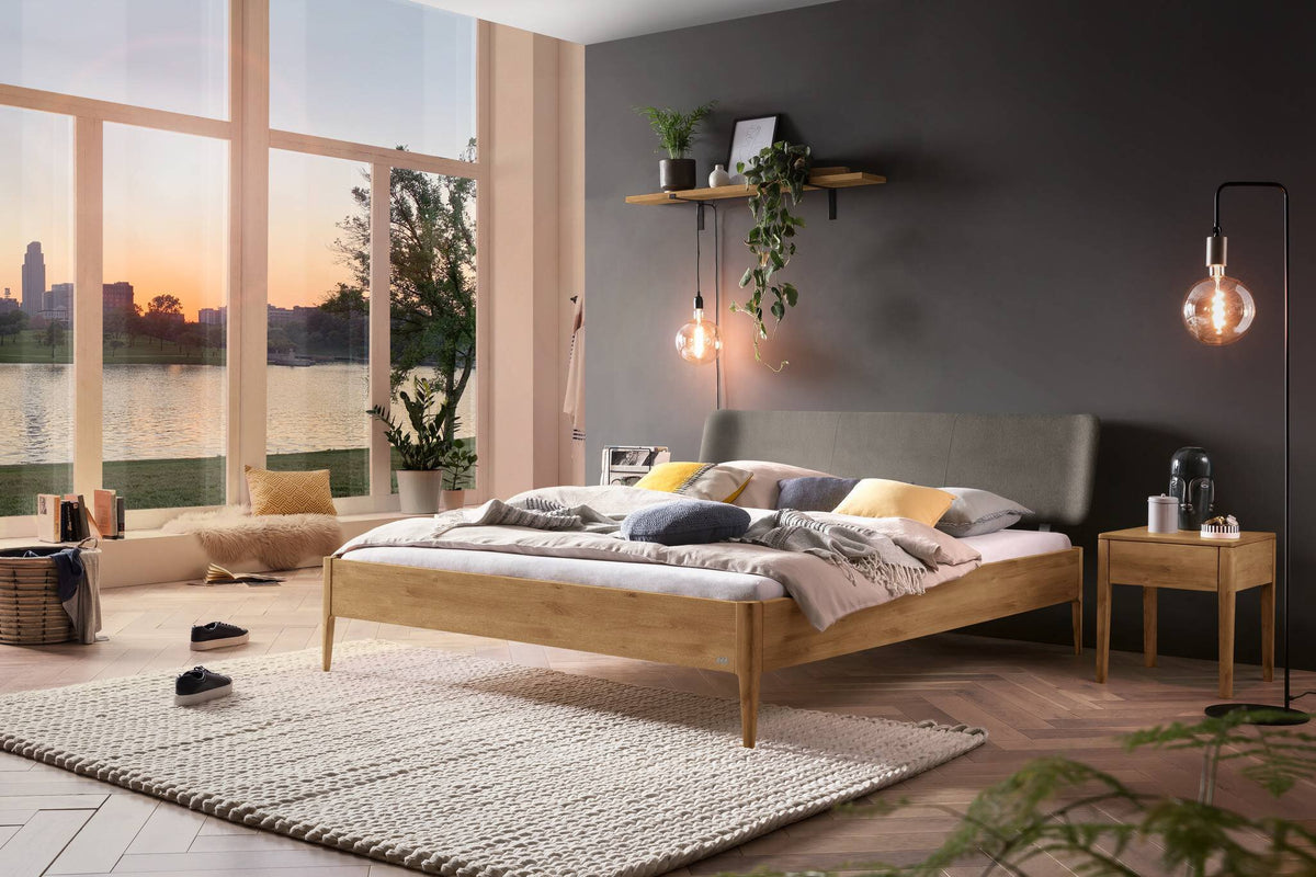Hasena Pienza Bett mit Polsterkopfteil – 140 x 200 cm, 25 cm, Wildeiche natur, geölt