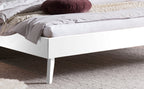 Hasena Simone Bett mit Polsterkopfteil – 160 x 200 cm, Fusshöhe 20 cm, MDF weiss deckend, lackiert, Monet steel