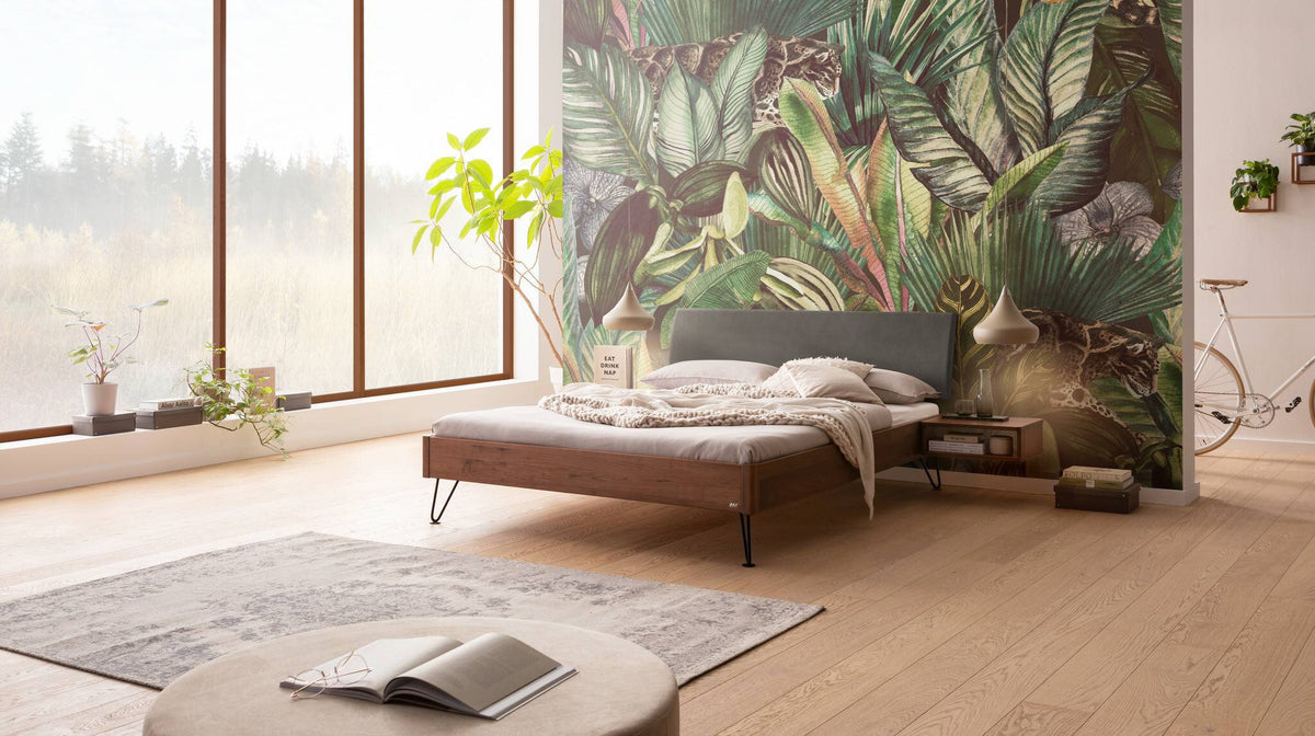 Hasena Lugano Massivholzbett mit Polsterkopfteil – 160 x 200 cm, Nussbaum, geölt, 841-Pace grey