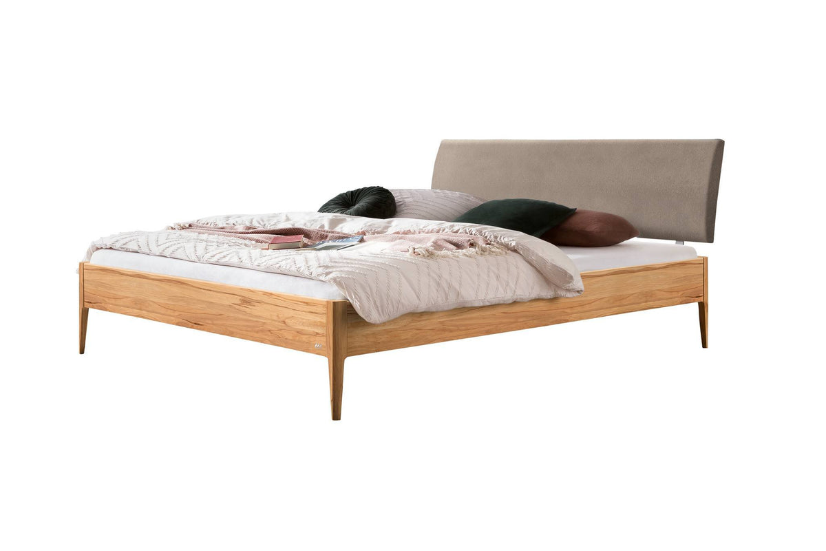 Hasena Sestola Bett mit Polsterkopfteil – 140 x 200 cm, Fusshöhe 20 cm, Wildbuche natur, geölt, 842-Pace sand