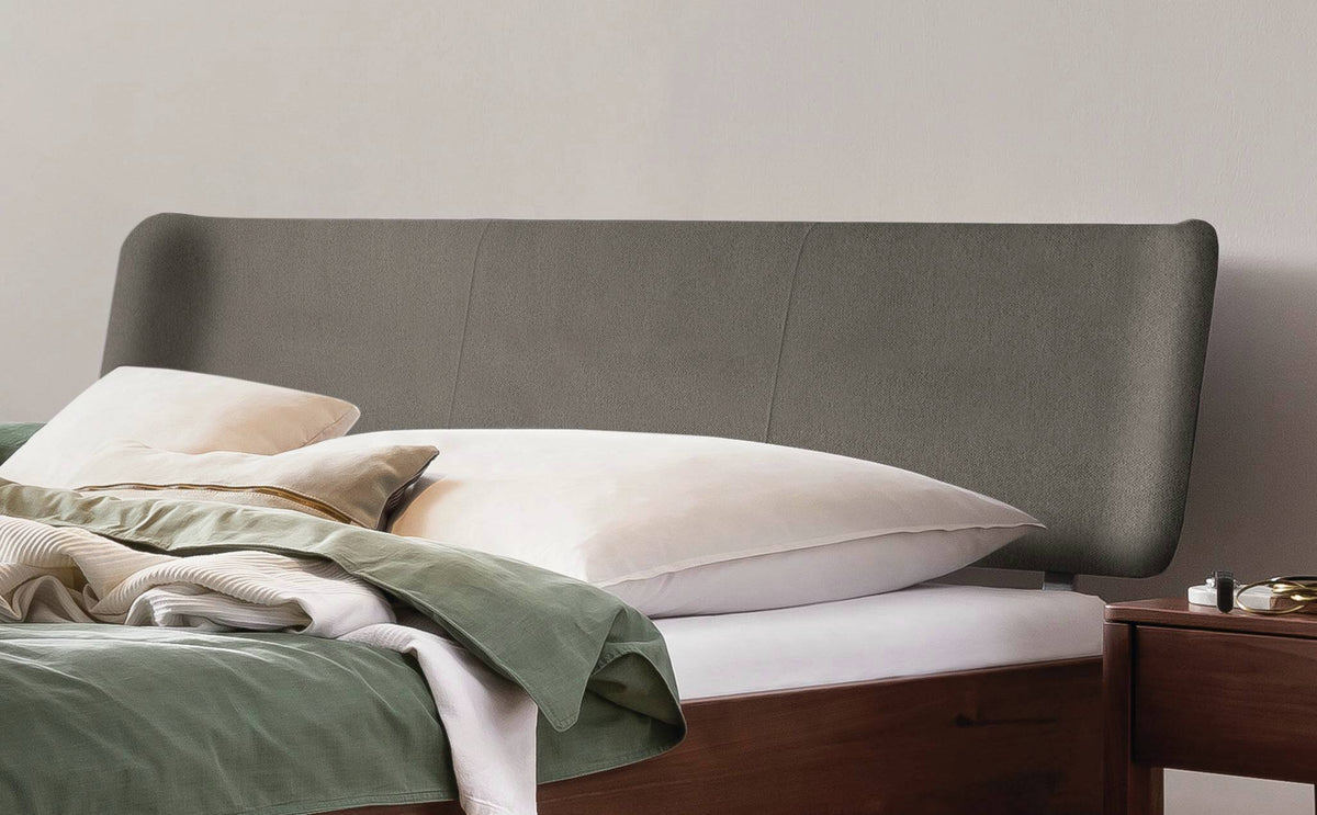 Hasena Varese Massivholzbett mit Polsterkopfteil – 160 x 200 cm, Fusshöhe 20 cm, Wildbuche natur, geölt, 841-Pace grey