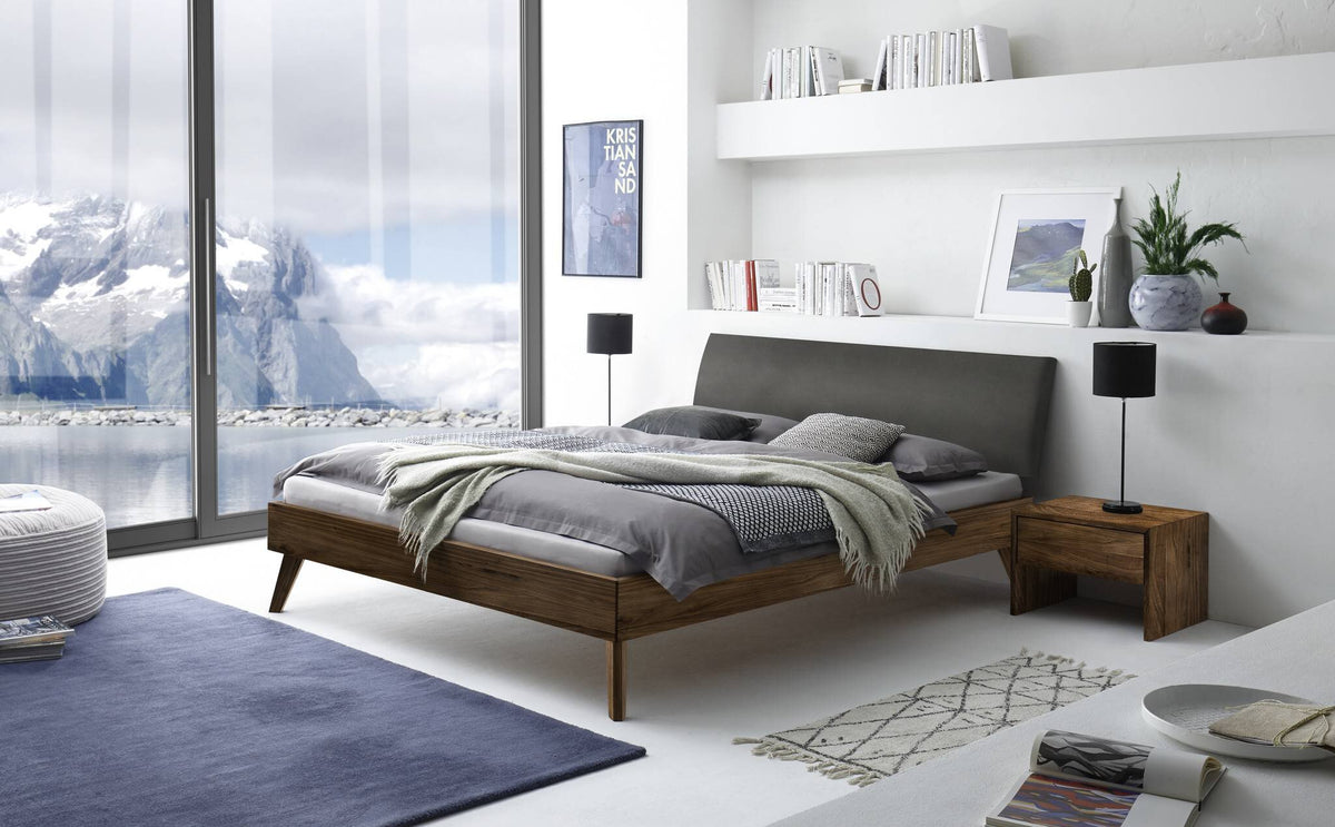 Hasena Caprile Massivholzbett mit Polsterkopfteil – 90 x 200 cm, 25 cm, Nussbaum, geölt