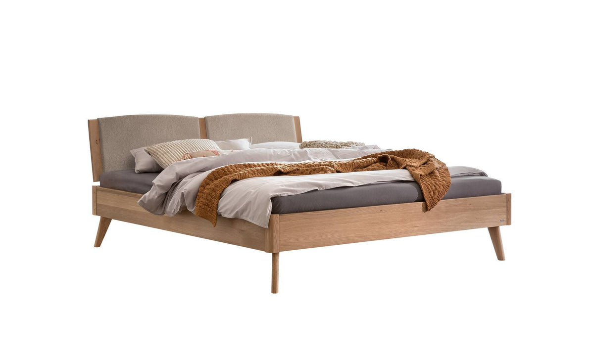 Hasena Fabro Bett mit Polsterkopfteil – 140 x 200 cm, Fusshöhe 20 cm, Eiche bright, geölt, 842-Pace sand