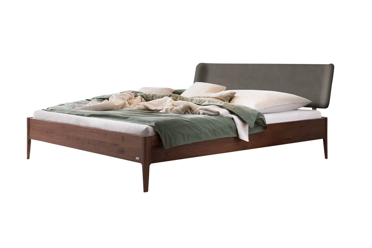 Hasena Varese Massivholzbett mit Polsterkopfteil – 140 x 200 cm, Fusshöhe 20 cm, Nussbaum, geölt, 841-Pace grey