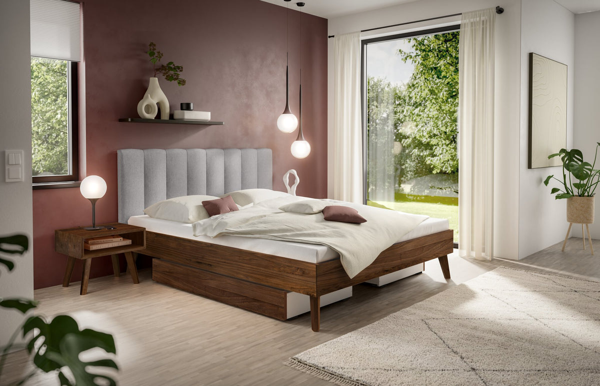 Hasena Taliana Massivholzbett mit Polsterkopfteil – 140 x 200 cm, Fusshöhe 25 cm, Nussbaum, geölt, Pace light grey