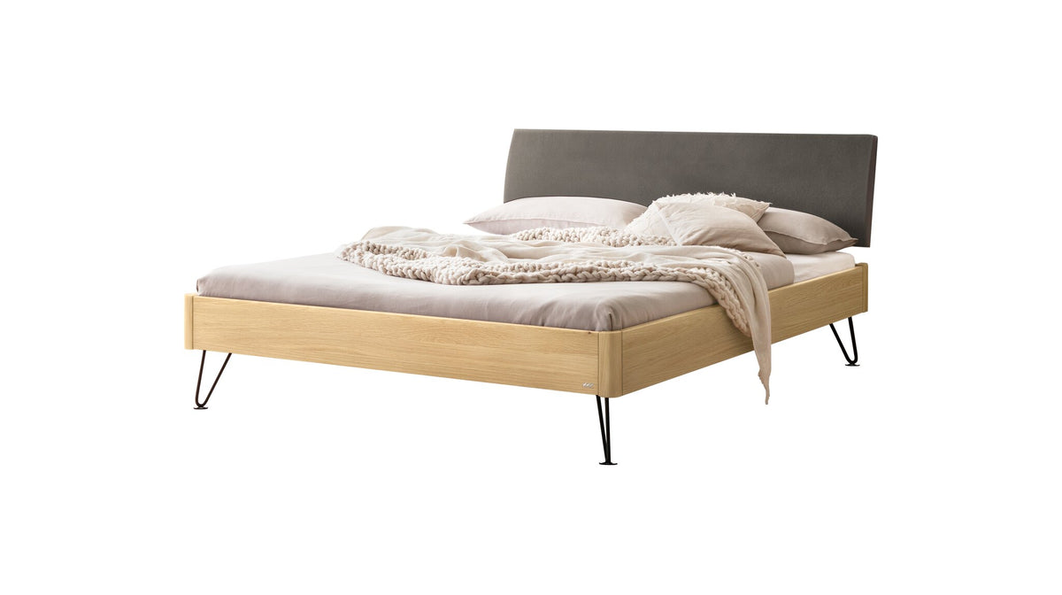 Hasena Lugano Massivholzbett mit Polsterkopfteil – 140 x 200 cm, Eiche bright, geölt, 841-Pace grey