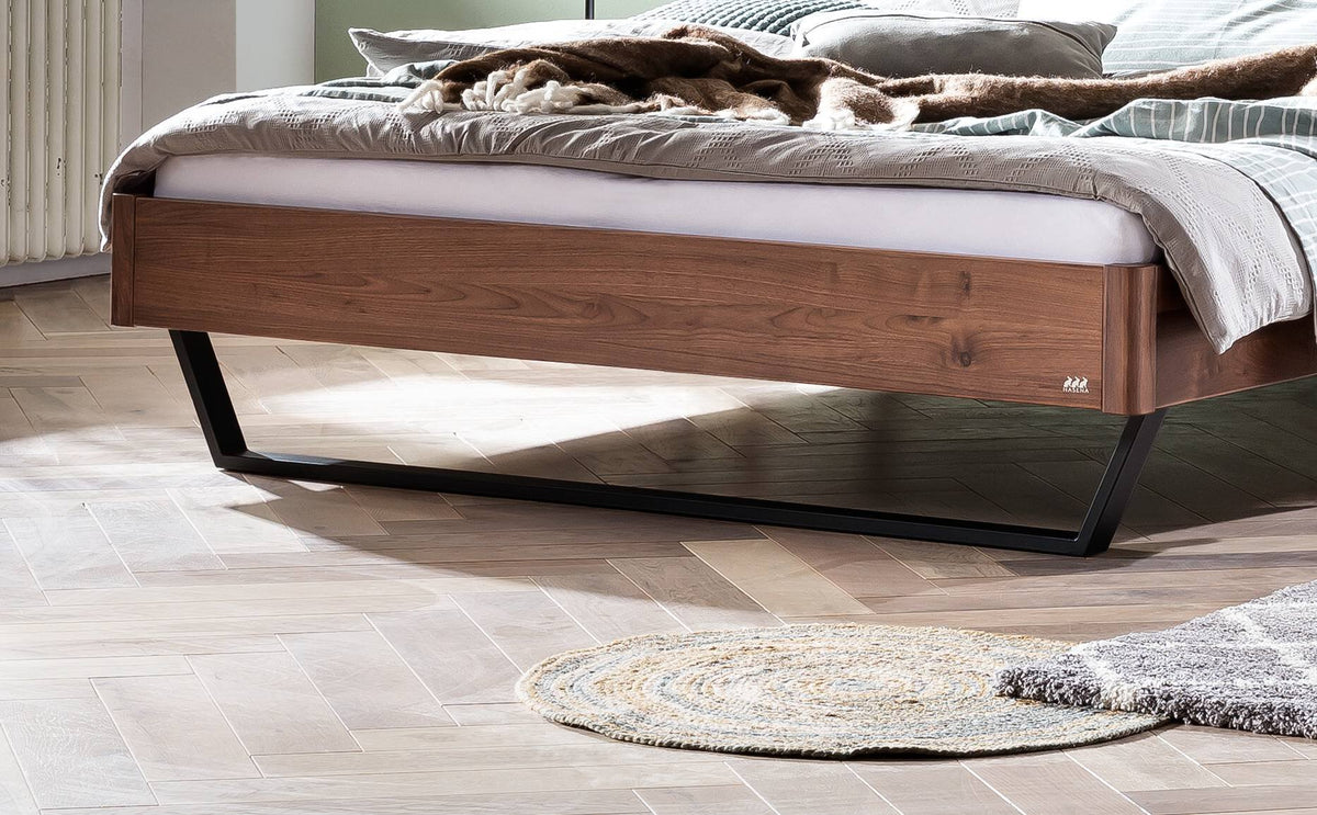 Hasena Montieri Massivholzbett mit Polsterkopfteil – 160 x 200 cm, Fusshöhe 20 cm, Wildbuche natur, geölt, 841-Pace grey