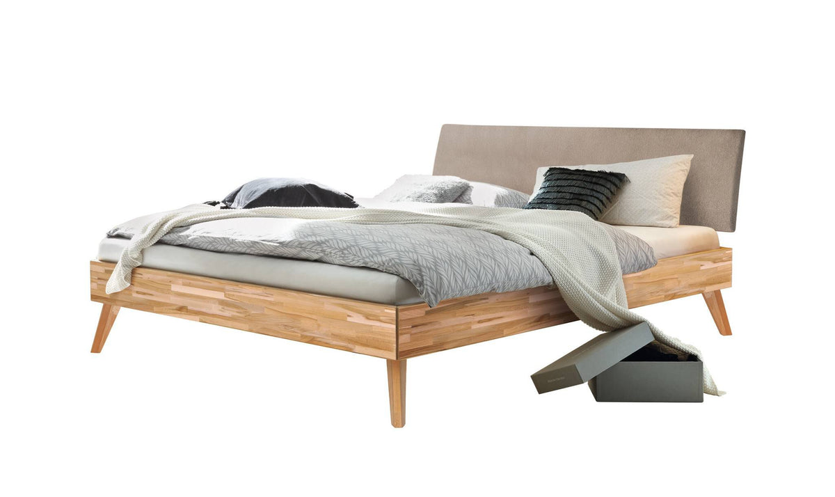 Hasena Pesaro Bett mit Polsterkopfteil – 90 x 200 cm, Fusshöhe 20 cm, Kernbuche natur, geölt, Pace sand
